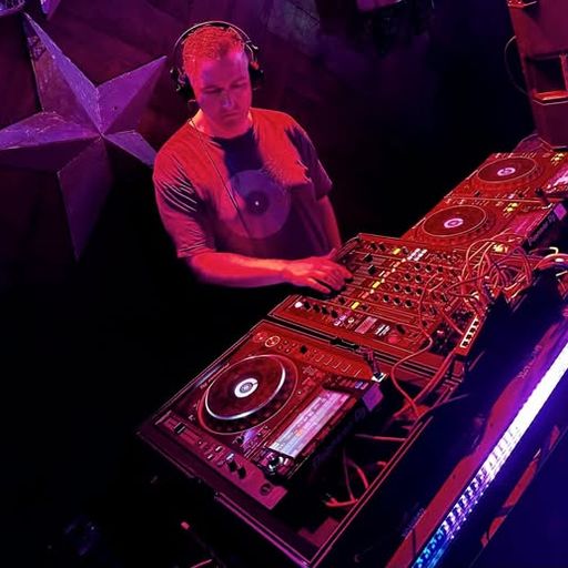 CHRIS ELWOOD // GUEST MIX // 01-11-25