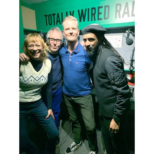 Pull Up!! Dean Chalkley & Harris Elliott w/guests Colm & Vanessa (Doc N Roll) ~ 17.10.22