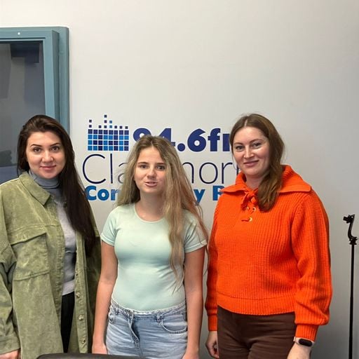 Afina Ostapenko chats to Vlada and Olena