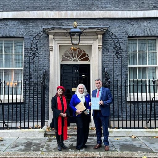 A Bit of Everything with Dr Jocelynne Scutt, David Hencke & Ian Byrne M.P. 29/11/2022