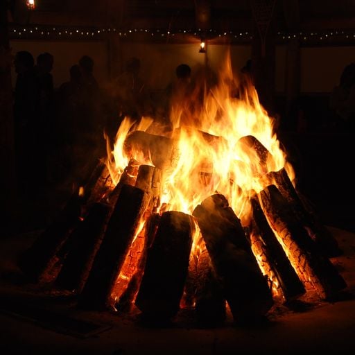 Keep That Fire Lit - Musics of the World 26/11/23 (Mix)