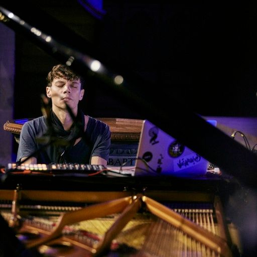 On the Floor – Francesco Tristano at RBMA Weekender Zurich