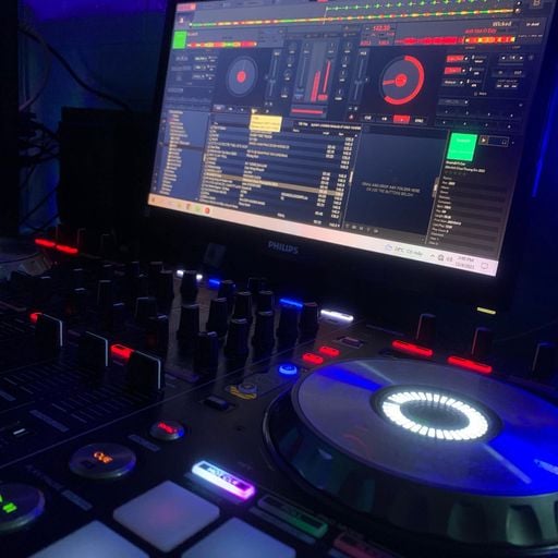VIỆT MIX HOT 2023 - HÃY VỀ ĐÂY BÊN EM x LÀ ANH - DJ BỐNG ZINXU RMX