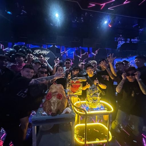 『小梁 生日快乐』《散场的拥抱_-_BLA BLA BLA _-_TRICKY TRICHY_-_AFTERDARK_-_FXXKING BANGER》 IG:DJ_BRYAN_VNS_1