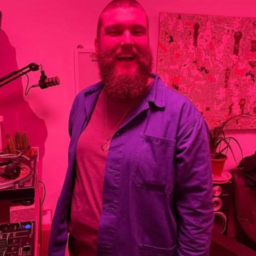 Going On The Computer w. Sean Cotterill - November 2022