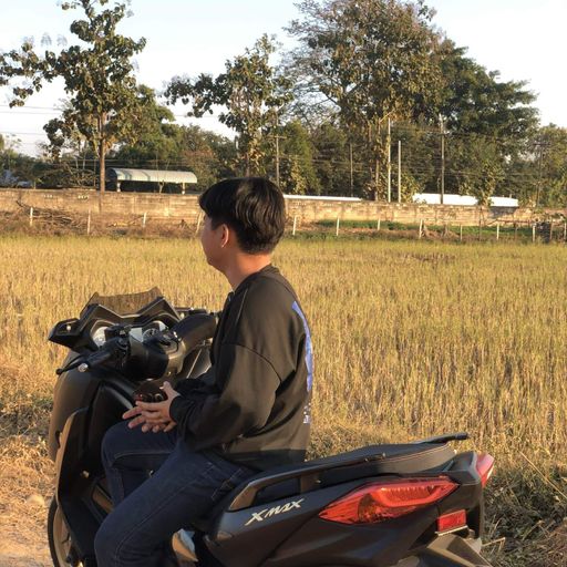 อะไรดีก็เลือกเอา แต่ถ้าเลือกเราเอาได้ตลอด By คุณหลง ชื่อนี้มีแต่ให้