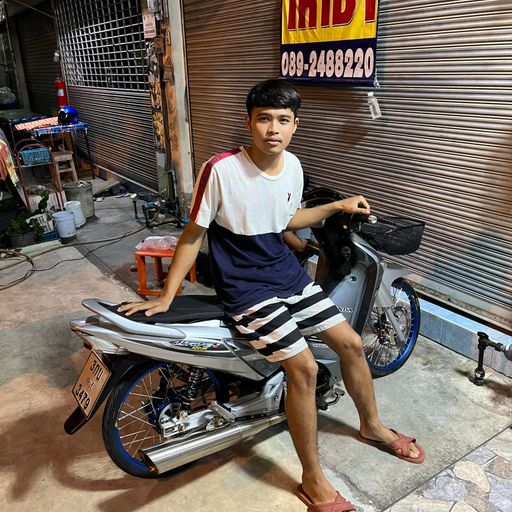 ถ้าติดใจท่าไหนก็มาติดต่อที่ห้องเราได้น่ะbyสจ.บุญหลง