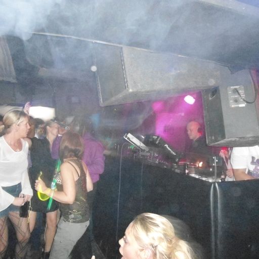 Old Skool 93 to 95 Garage mixed by DJ JIM / E / P