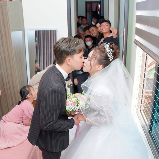 Chúc Mừng Hạnh Phúc Ớt Đôn Chề