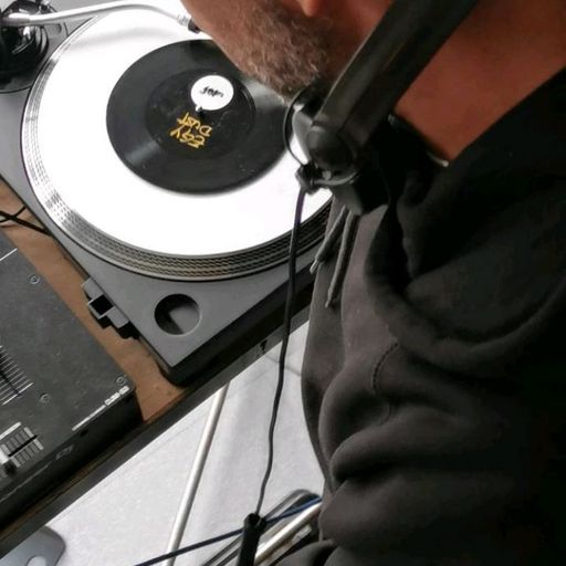 MRA Show with Dj Wah on the Mix + Interview (Host: Khalid MRA)