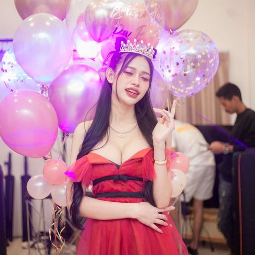 พี่ก็ไม่ชัวร์ผัวก็มาทิ้ง Happy birthday ปะ ปาล์ม