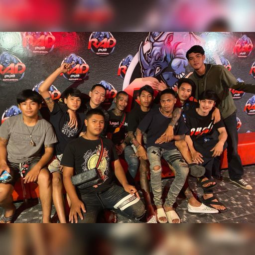 แฮปปี้เบิร์ดเดย์ ท๊อป ไซรัป ทรงAที่เธอชม ยังมาขอKเราดมอยู่เลย BY:วัยรุ่นวัดไทรย์ X วัยรุ่นไซรัป