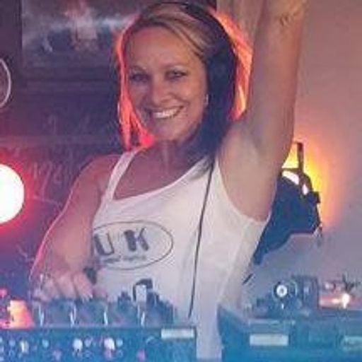 SUNDAY MISS TYSON 27 - 01 - 19 KANE 90s HOUSE