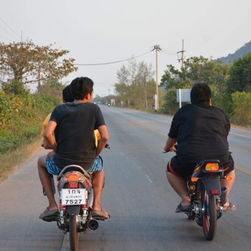 M O รถมือสอง  ส ห ลาดขวางจัดไห้