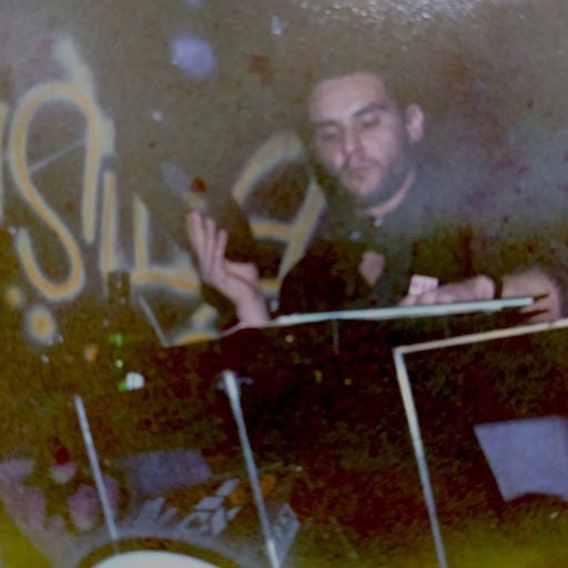 H.SO means "accaso"... or if you prefer: "a caso" -EPISODIO ZERO