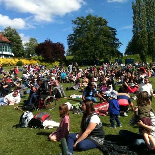 Resonance 104.4 fm World City Live 8th June 2012