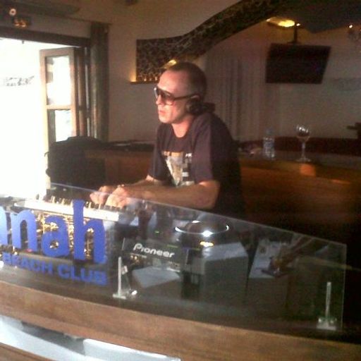Area 32 055 Hour 1 Dave Johnson Mix