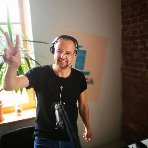 GEROS BANGOS|liūtas Samuel Tange ir „Suspausto Laiko“ organizatorius Artūras Liutostanskis