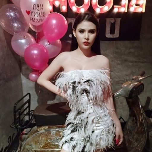 แนนนี่ นาสาร