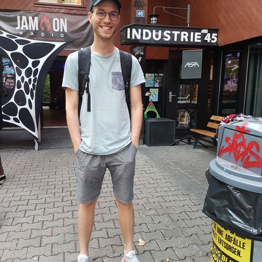 Aight on Air - Lloyd Hendrix Interview