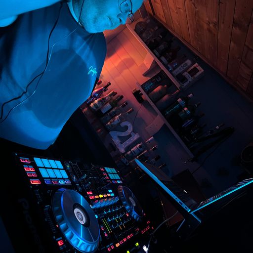 Trevor Saunders Live! @Bar21