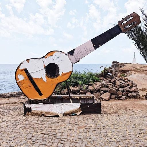 THE GLOBAL GLITCH 95