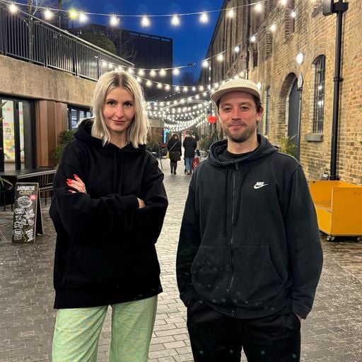 Arnie Wrong w/ Theon Bower 11/01/25  [Voices Radio]