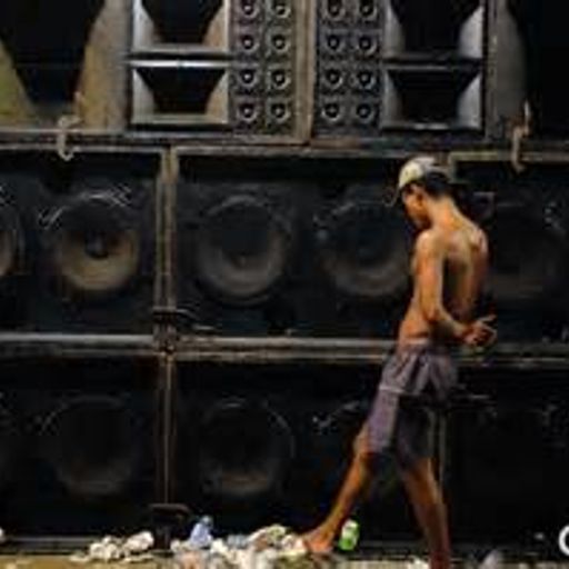 THE GLOBAL GLITCH 53