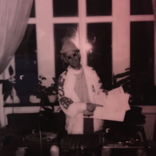 Different Frequency: Ziggy Zeitgeist // 27-11-21