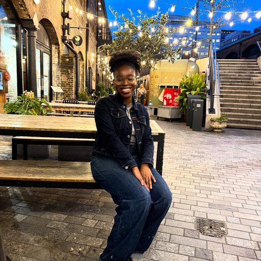 The Comfort Zone w/ Claudia - 05/11/25 [Voices Radio]