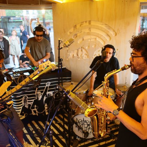 Cómo Asesinar a Felipes