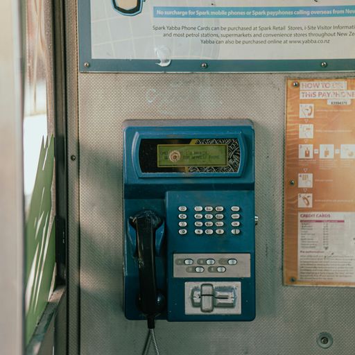 The Poetry Hotline #17 — with Desert Kin 19.03.2026