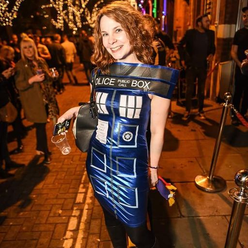 A Bit of Everything with Graham Walker & Hayley Cartwright. 9/10/2018