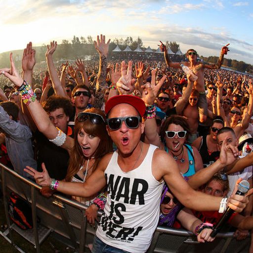 Dj Adriano Fernandes - Hands Up In The Air 15