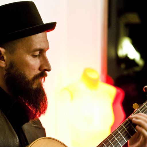 Tyson Smith - Active Live