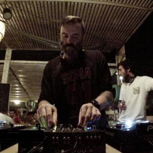 Funk d'Void at The Farm (Praia de Atlântida - Brasil) - 18 January 2003