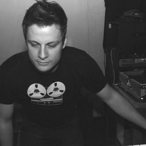 Basic Implant LIVE at "Symmetric - Toneman Propulsion Tour" @ Lay Down (Utrecht) - 1 February 2003