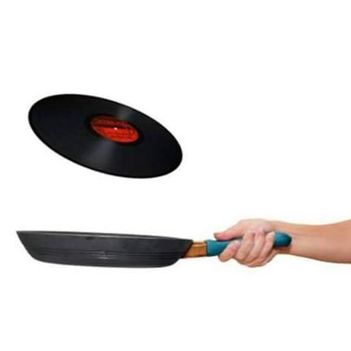 Fufu Radio Episode Eighty Two (21 January 2020)