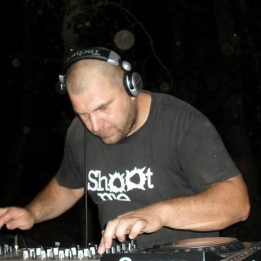 e-MOTION 26 - Evardz