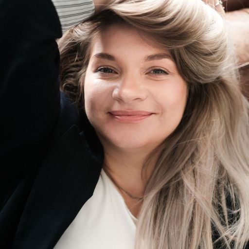 Yuliiya Serohina chats to Vlada