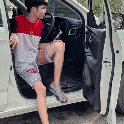 จะเมาก็ไม่เเปลก เพราะกูเเดกไม่ได้ดม By คุณอภิสิทธิ์