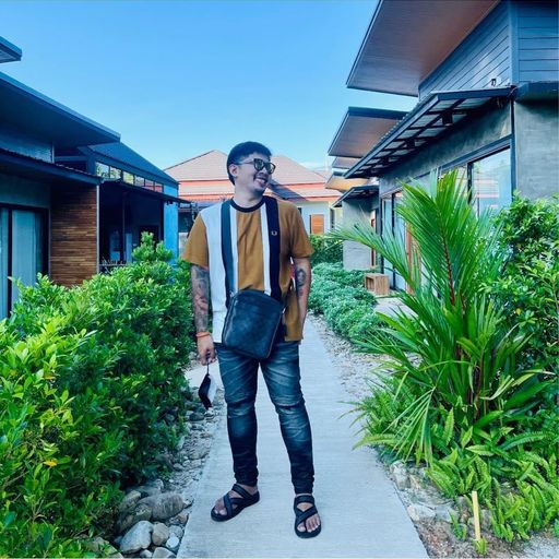 แฮปปี้เบิร์ดเดย์ เสี่ยทัช วัยรุ่นสามเซียน By น้องเมย์ ไม่เคยขัด