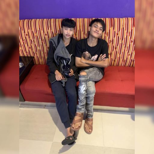 ไอ้รูปหล่อที่เธอถูกใจ มันโอนไวเท่าเราเปล่า By จ่าหลอด