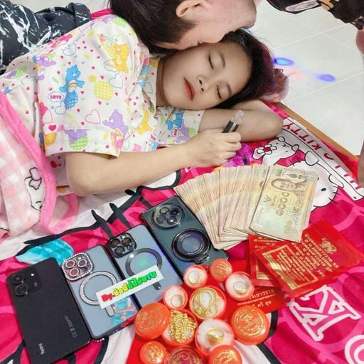 HBD ซ้อมี่ น้ำไม่อาบ