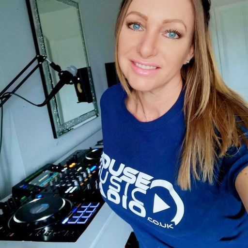 The Wonky Wednesday Show Live with Lucy Hughes on House Music Radio 31.1.24