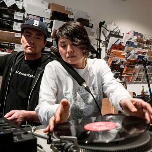  Rush Hour Records In-Store: Mari* with Dazzle Drums // 19-10-17