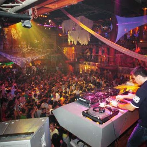 Amnesia Ibiza Closing Party "EL CIERRE" 2011 - Part 3: Oliver Schmitz - Part 3