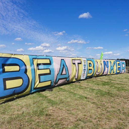 DJ Shep Beat Bunker Countdown Mix - 45 Minutes of Mash Up 45s