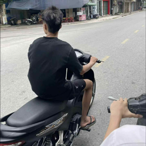 Bài ca không tròn ( Nguyễn thành ) - huyduc