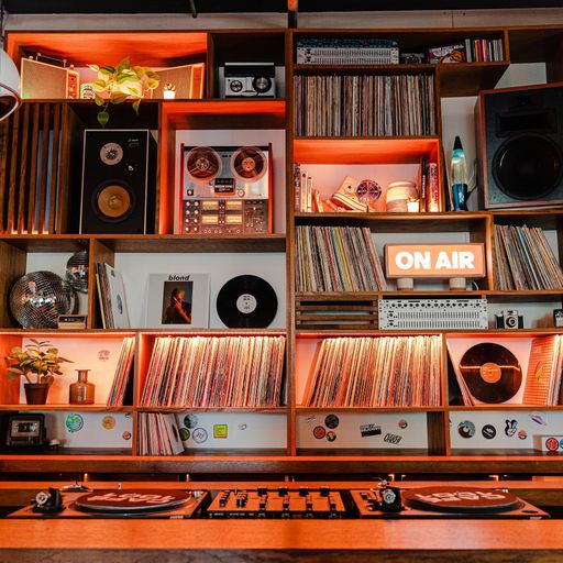 WOH Radio at Night x Cafe 1001 w/ Leo Saunders & Luca Pilato // 18-08-24